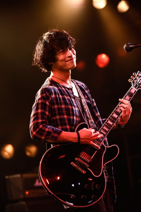 山中拓也（Vo, G / THE ORAL CIGARETTES（撮影：釘野孝宏）