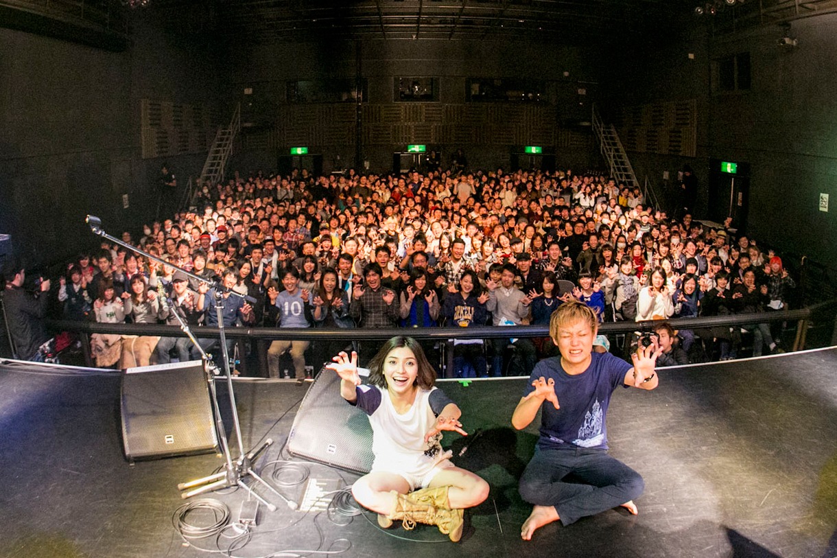 左から植田真梨恵、西村広文。