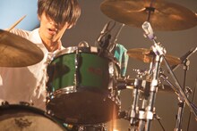 ゆーまお（Dr / ヒトリエ）（撮影：河本悠貴）