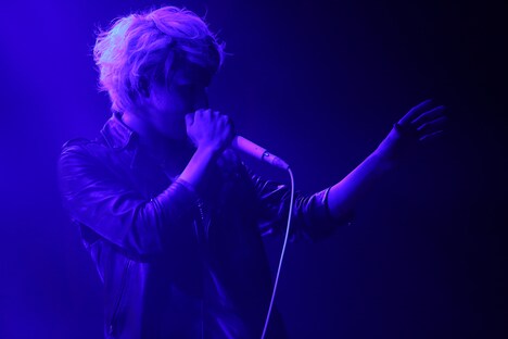 Hiro(Vo)(Photo by kohei suzuki)
