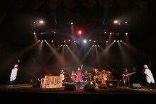 藤田麻衣子「LIVE TOUR 2014-2015 ～one way～」中野サンプラザ公演の様子。