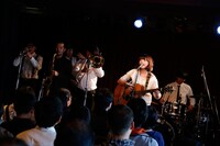 沖ちづる「1st mini album『はなれてごらん』リリースツアーファイナルワンマン 君と遠く」昼公演の様子。（撮影：木村泰之）