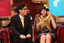 左から福井慶仁、西内まりや。 (c)フジテレビ