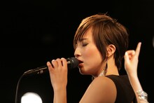 「Nao Yoshioka - New Year LIVE 2015 -」の様子。