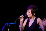 「Nao Yoshioka - New Year LIVE 2015 -」の様子。
