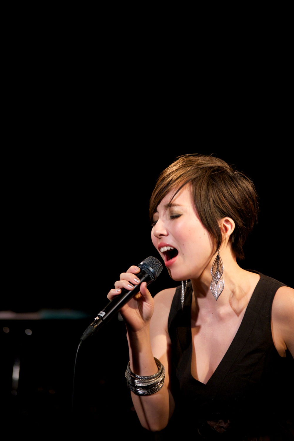 「Nao Yoshioka - New Year LIVE 2015 -」の様子。