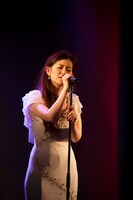 ティーナ・カリーナ