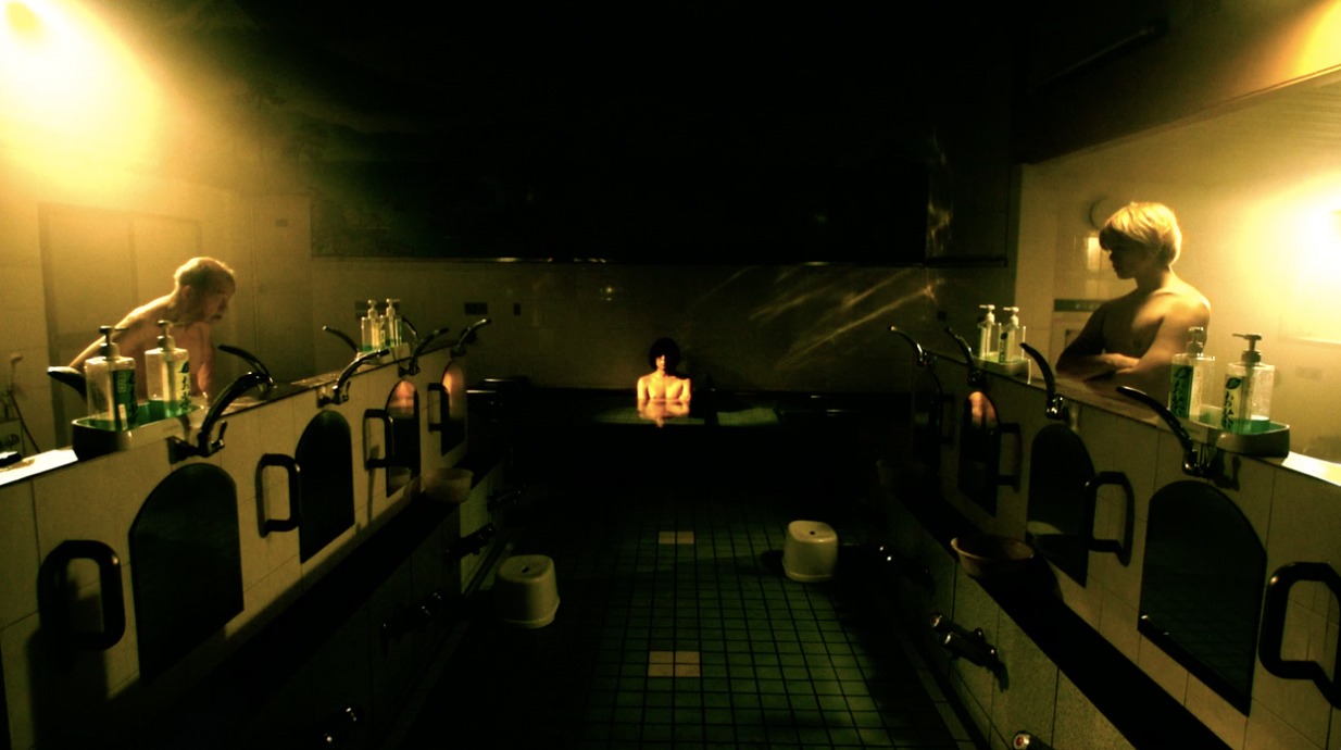 「Damn」ビデオクリップのワンシーン。