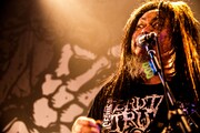マキシマムザ亮君(歌と6弦と弟)(Photo by Kazushi Hamano)