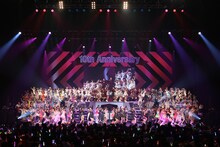 「AKB48リクエストアワー セットリストベスト1035 2015」2日目の公演の様子。(c)AKS