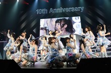 NMB48による「高嶺の林檎」歌唱の様子。 (c)AKS