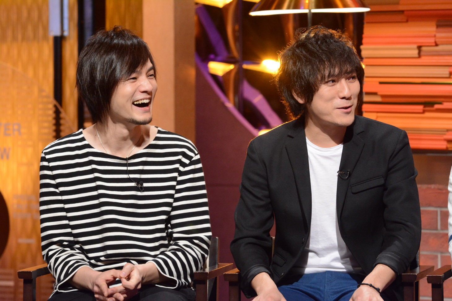 左から小島和也（B, Cho）、清水依与吏（Vo, G）。 (c)日本テレビ
