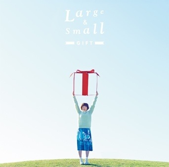住岡梨奈「Large & Small GIFT」通常盤ジャケット