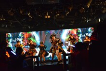 アップアップガールズ（仮）による定期公演第1部の様子。