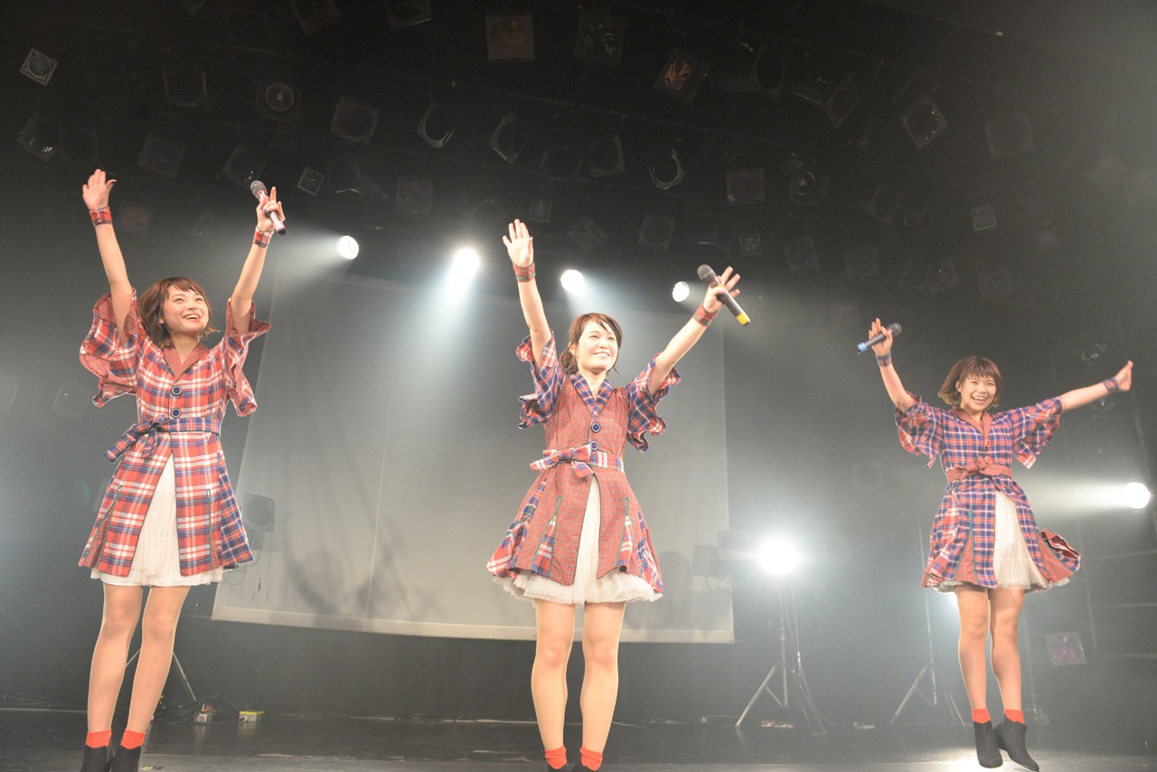 Negicco（写真は「NEGI FES 2015 at LIQUIDROOM」の様子）