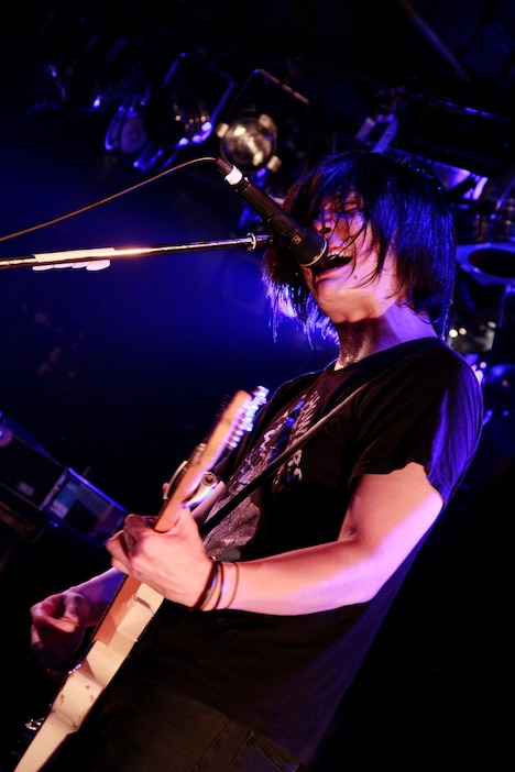 ゆれるのAmi（G, Vo）。