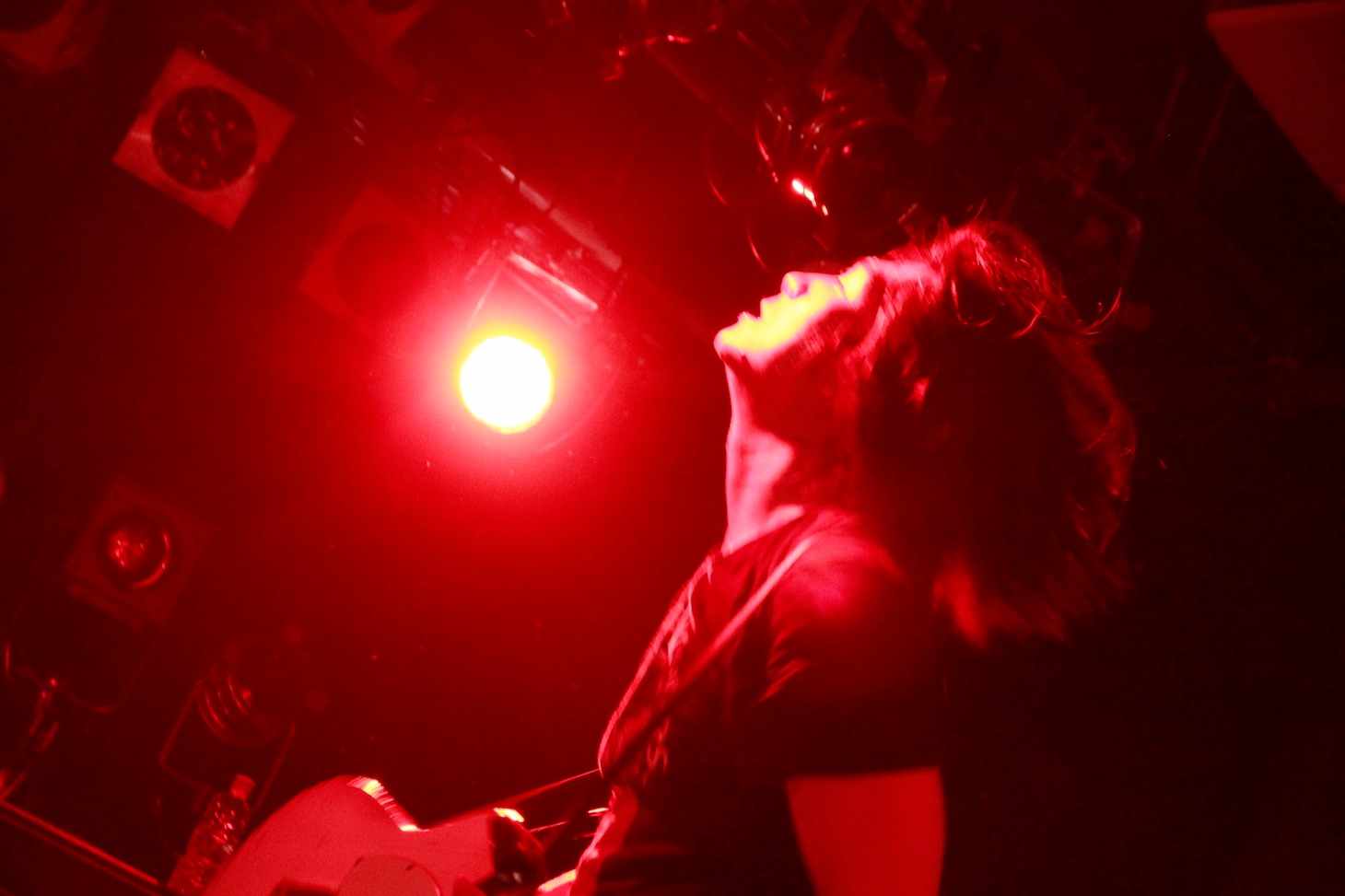 ゆれるのAmi（G, Vo）。