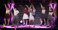 「Hello! Project 2015 WINTER ～DANCE MODE!～」北海道・ニトリ文化ホール公演の様子。