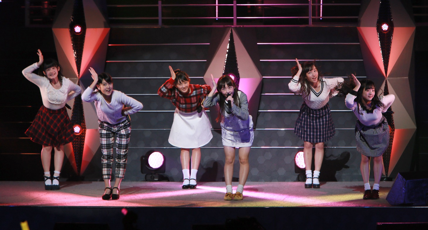 「Hello! Project 2015 WINTER ～DANCE MODE!～」北海道・ニトリ文化ホール公演の様子。