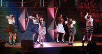 「Hello! Project 2015 WINTER ～DANCE MODE!～」北海道・ニトリ文化ホール公演の様子。