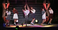 「Hello! Project 2015 WINTER ～DANCE MODE!～」北海道・ニトリ文化ホール公演の様子。