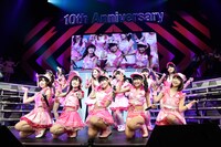 チーム4による「清純フィロソフィー」歌唱の様子。(c)AKS