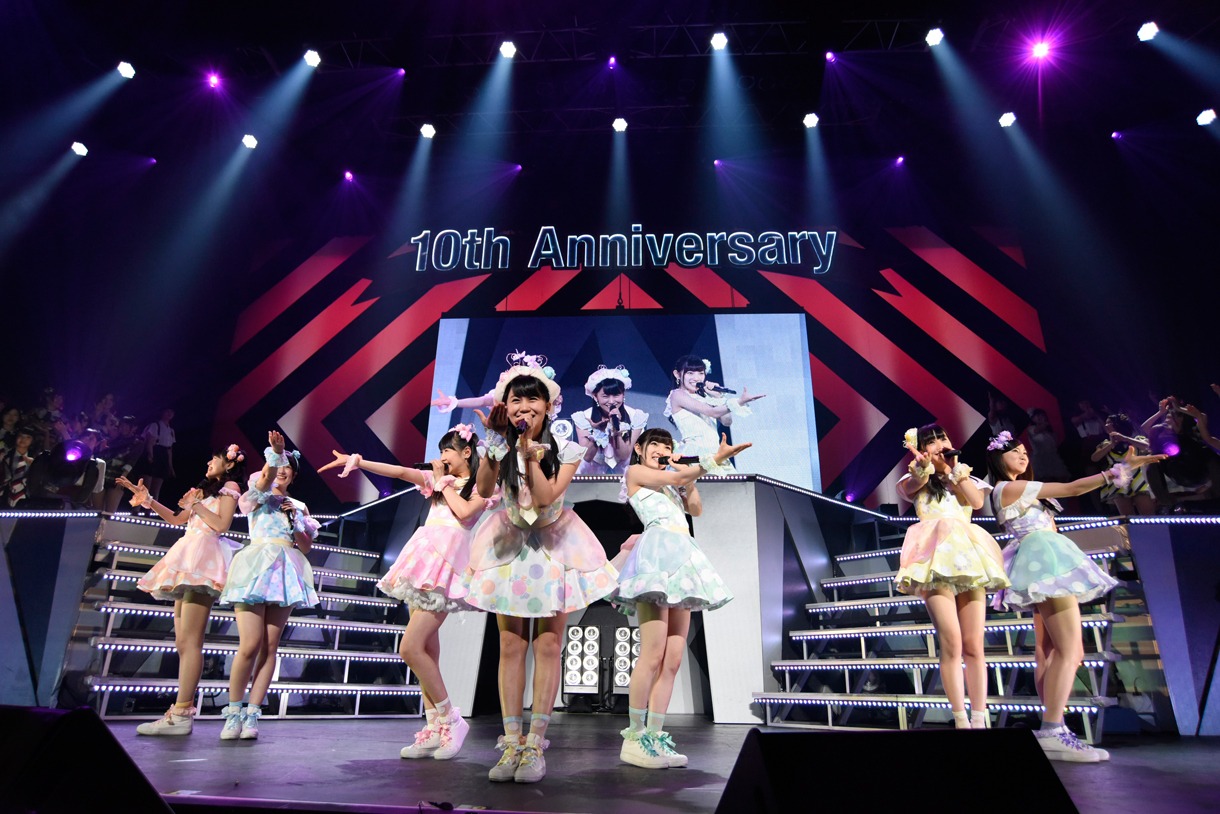 てんとうむChu!による「君だけにChu!Chu!Chu!」歌唱の様子。 (c)AKS