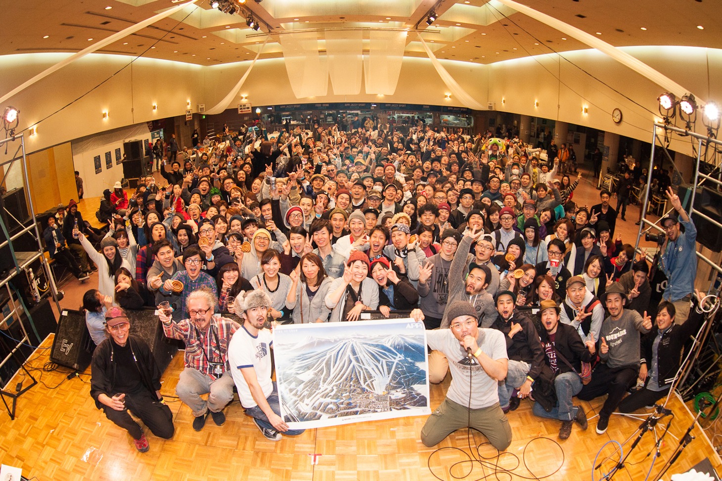 イベント終了時の記念撮影の様子。