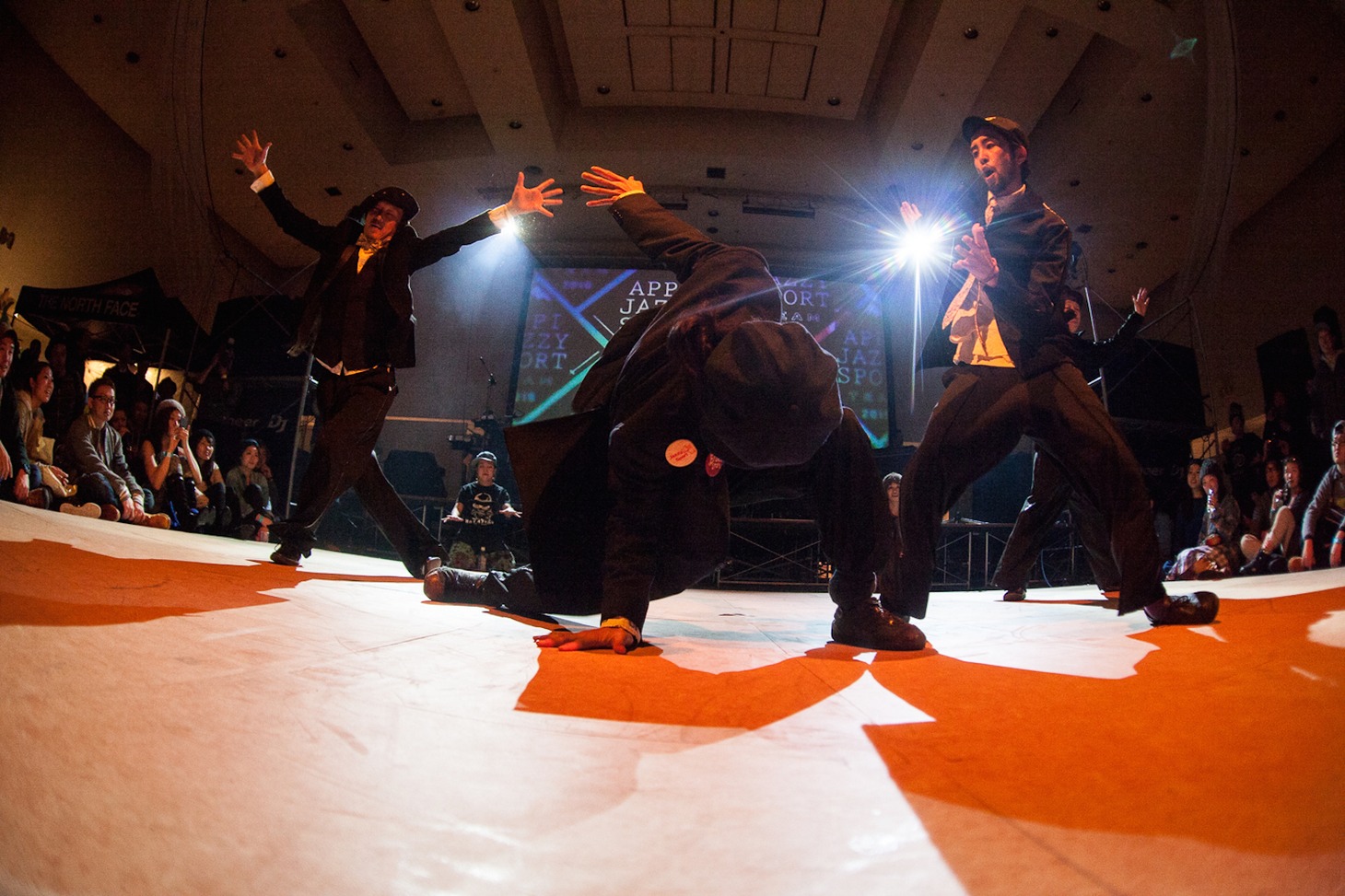 「APPI JAZZY SPORT -TEAM- 2015」ダンスパフォーマンス時の様子。（Photo by Takanori Tsukiji［STARSERVERCLUB］&Yasuhiro Orii）