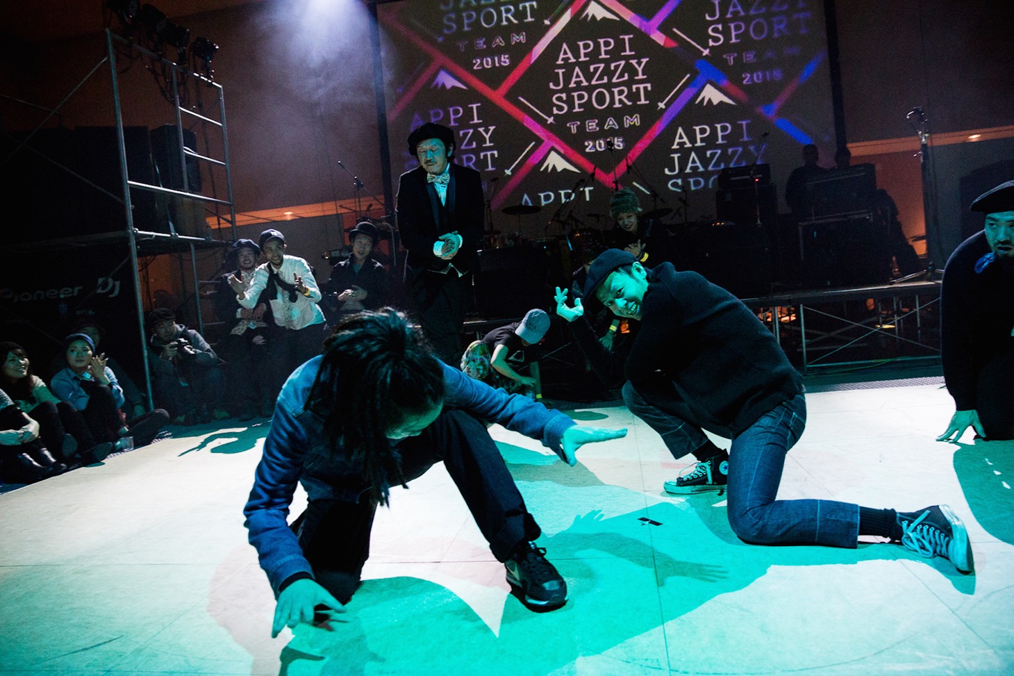 「APPI JAZZY SPORT -TEAM- 2015」ダンスパフォーマンス時の様子。（Photo by Takanori Tsukiji［STARSERVERCLUB］&Yasuhiro Orii）