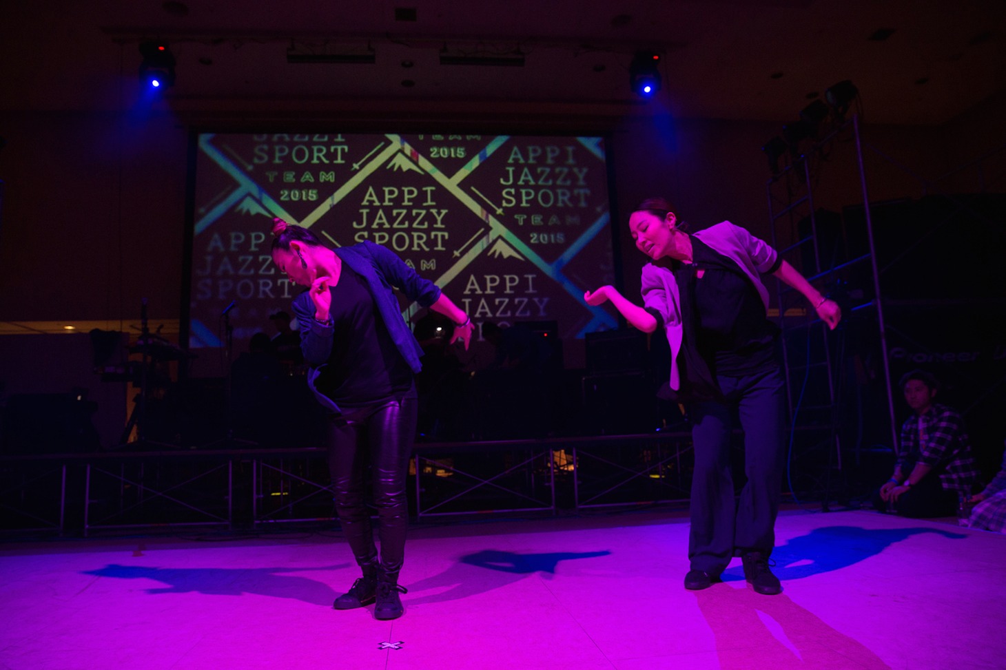 「APPI JAZZY SPORT -TEAM- 2015」ダンスパフォーマンス時の様子。（Photo by Takanori Tsukiji［STARSERVERCLUB］&Yasuhiro Orii）