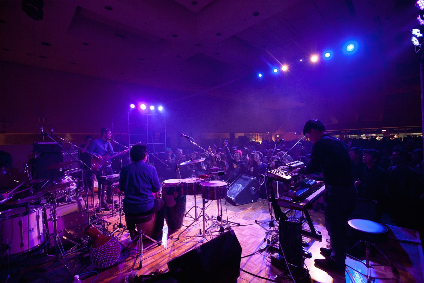 cro-magnon（Photo by Takanori Tsukiji［STARSERVERCLUB］&Yasuhiro Orii）