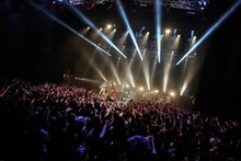 ドレスコーズ「Tour 2015 "Don't Trust Ryohei Shima"」東京・新木場STUDIO COAST公演の様子。（Photo by HAJIME KAMIIISAKA）