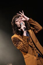 志磨遼平（Photo by HAJIME KAMIIISAKA）