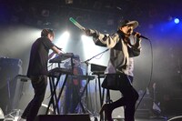 Orlandと仮谷せいら。