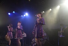 「Negicco at LIQUIDROOM Road of Negiiiiii ～Negicco One Man Show～ 2015 Winter」の様子。