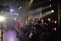「Negicco at LIQUIDROOM Road of Negiiiiii ～Negicco One Man Show～ 2015 Winter」の様子。