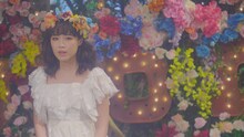 Flower「さよなら、アリス」のビデオクリップのワンシーン。
