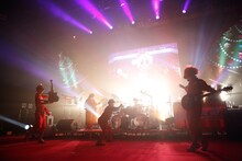 仙台貨物「仙台貨物 TOUR 2014『SENDAI KAMOTSU XMAS EXPRESS』」東京・渋谷公会堂公演の様子。