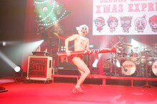 仙台貨物「仙台貨物 TOUR 2014『SENDAI KAMOTSU XMAS EXPRESS』」東京・渋谷公会堂公演の様子。