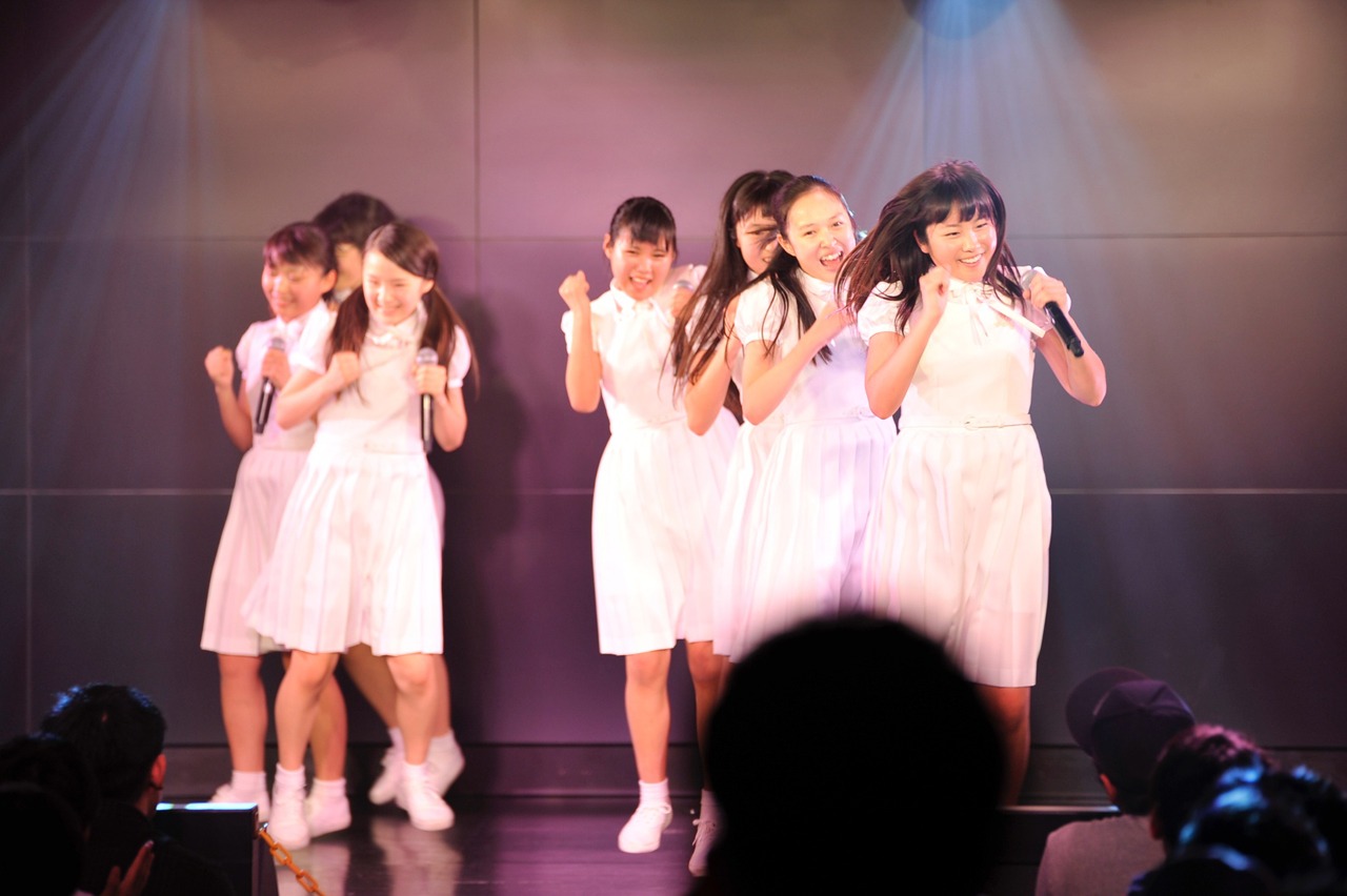 アイドルネッサンス「アキバで高まるネッサンス!!vol.2」の様子。