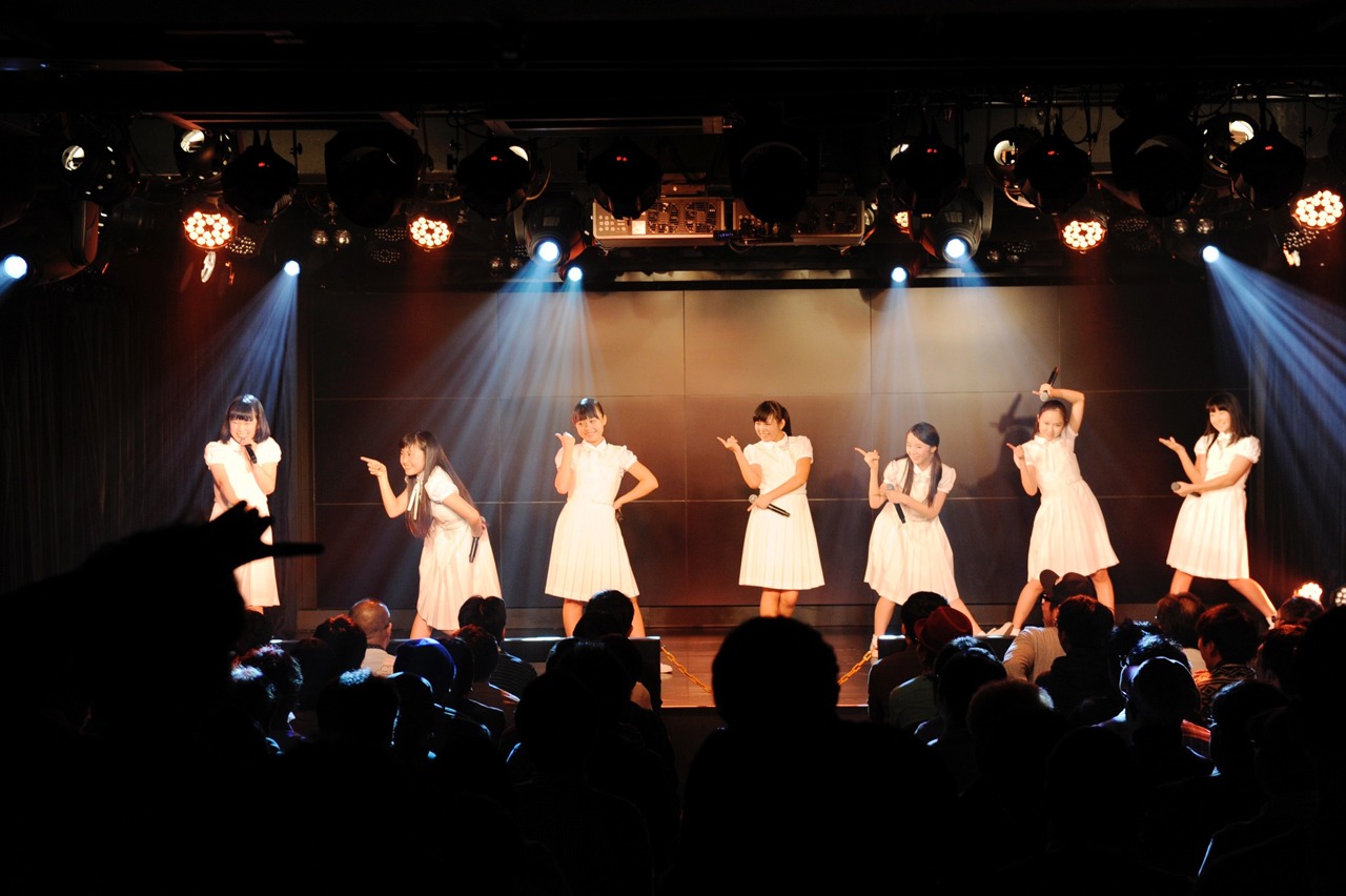 アイドルネッサンス「アキバで高まるネッサンス!!vol.2」の様子。