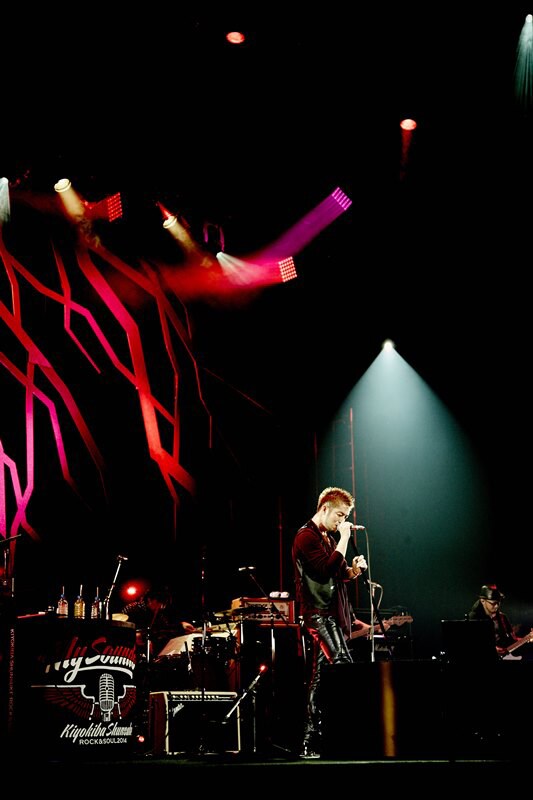 「KIYOKIBA SHUNSUKE ROCK&SOUL 2014 "MY SOUNDS"」東京・東京国際フォーラム ホールA公演の様子。