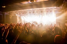 MAN WITH A MISSION「5YEARS 5WOLVES 3SHOWS TOUR」愛知・ell.FITS ALL公演の様子。