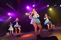 GALETTeによるライブの様子。