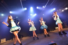 GALETTeによるライブの様子。