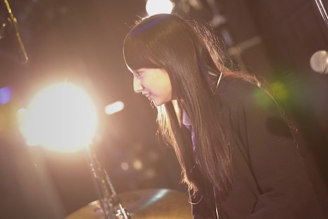 Hikari（Dr）（撮影：佐藤里奈［SMOOCH］、玉岡優莉［SMOOCH］）