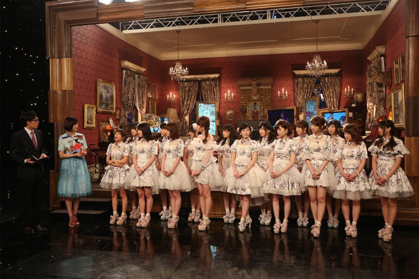 「音楽の時間 MUSIC HOUR」でのAKB48。(c)フジテレビ