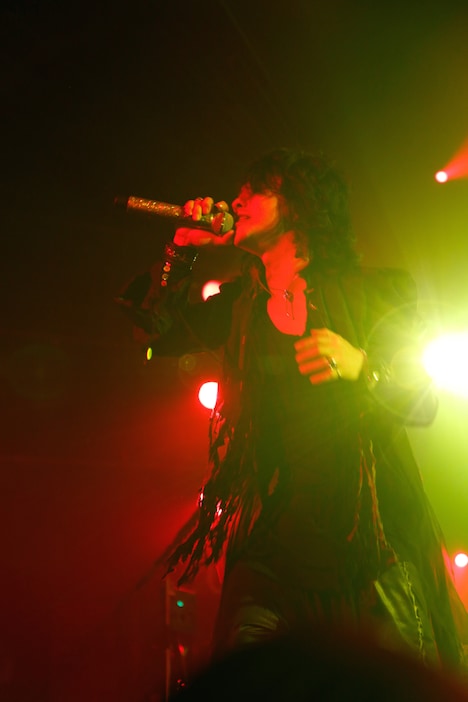 HYDE（Vo, G）（撮影：田中和子）