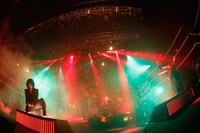 VAMPS「VAMPS LIVE 2014-2015」1月25日の東京・Zepp Tokyo公演の様子。（撮影：田中和子）